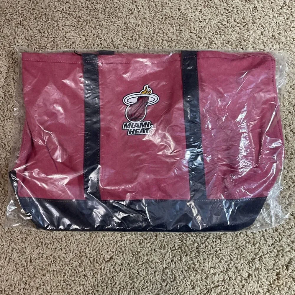 NBA Miami Heat Logo large Tote Bag GAP black/red Canvas 21x11.5x10 NWT $58
